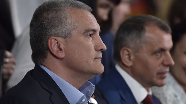 В Симферополе проходит финал конкурса Мы - наследники Победы. Глава Республики Крым Сегей Аксенов и председатель Государственного Совета Республики Крым Владимир Константинов В Симферополе проходит финал конкурса Мы - наследники Победы. Глава Республики Крым Сегей Аксенов и председатель Государственного Совета Республики Крым Владимир Константинов