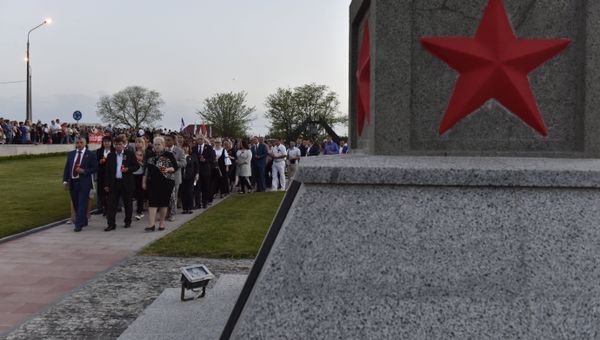 Патриотическая акция Зажги свечу памяти на территории мемориального комплекса Концлагерь Красный в селе Мирное Симферопольского района