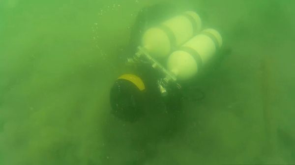 На дне Керченского пролива нашли военный самолет. Подводная съемка