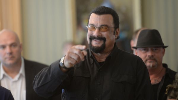 Стивен Сигал