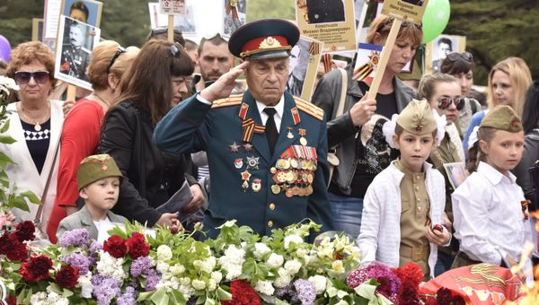 Шествие Бессмертного полка в Симферополе