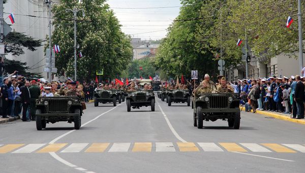 Военный парад в Севастополе