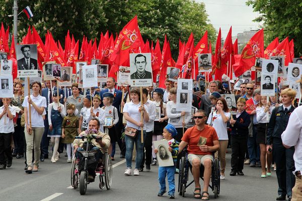 Шествие Бессмертного полка в Севастополе