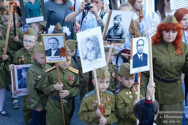  Шествие Бессмертного полка в Евпатории 