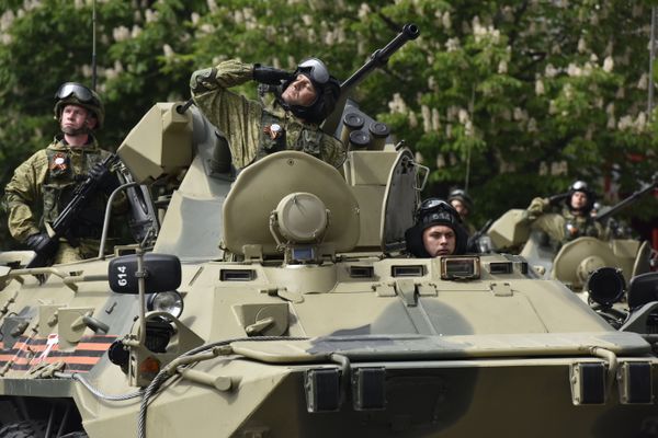 Военный парад в честь Дня Победы в Симферополе Военный парад в честь Дня Победы в Симферополе