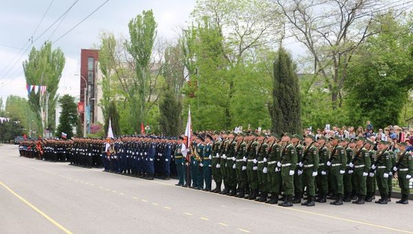 Военный парад в Керчи Военный парад в Керчи