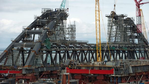 Строительство моста через Керченский пролив в Крыму