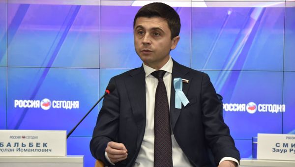 Депутат Госдумы России, заместитель председателя комитета ГД РФ по делам национальностей Руслан Бальбек Депутат Госдумы России, заместитель председателя комитета ГД РФ по делам национальностей Руслан Бальбек