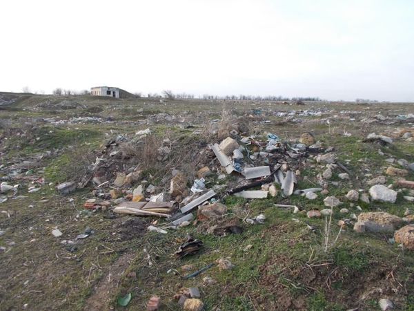 Свалка в Красногвардейском районе Крыма Свалка в Красногвардейском районе Крыма