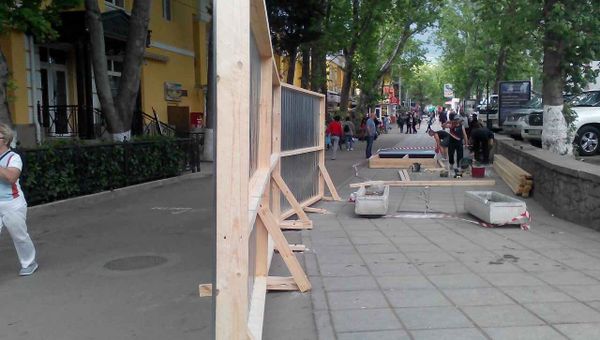 В Ялте разрабатывается комплекс мер по организации дорожного движения для сокращения пробок в курортный сезон