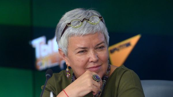 Заместитель главного редактора МИА Россия сегодня Елена Чепурных на пресс-конференции, посвященной детскому вокальному конкурсу Ты супер!