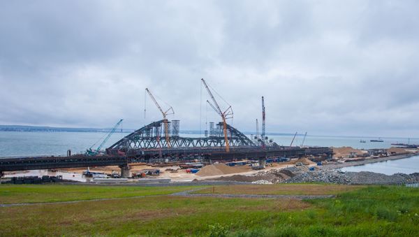 Арка моста через Керченский пролив