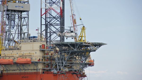Крупномасштабные учения Центра специального назначения ФСБ России по борьбе с терроризмом на объектах Черноморнефтегаза в Крыму