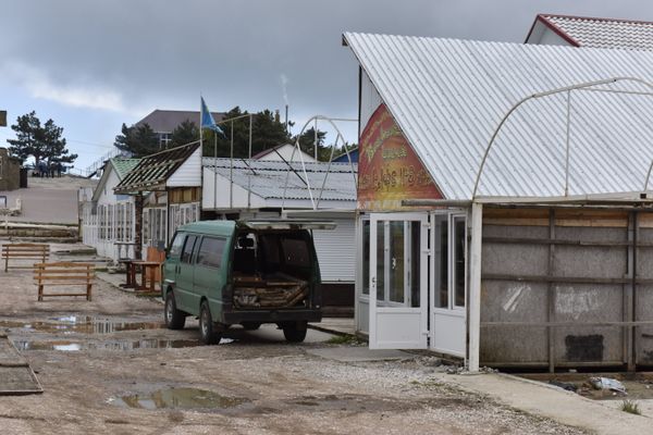 Демонтаж самостроев на плато Ай-Петри
