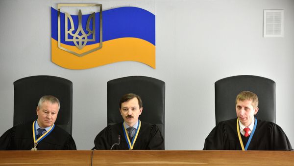 Заседание Оболонского суда Киева по делу бывшего президента Украины В. Януковича Заседание Оболонского суда Киева по делу бывшего президента Украины В. Януковича