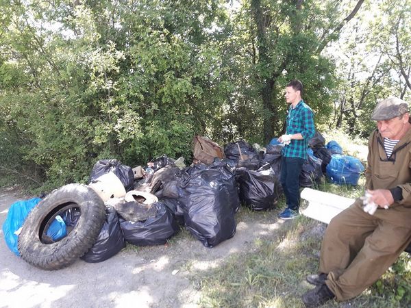 Активисты ОНФ ликвидировали свалку на лесном участке в районе пос. Линейное (Ялта) Активисты ОНФ ликвидировали свалку на лесном участке в районе пос. Линейное (Ялта)