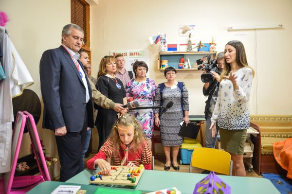 Глава Республики Крым Сергей Аксенов в Реабилитационном центре для детей и подростков с ограниченными возможностями Глава Республики Крым Сергей Аксенов в Реабилитационном центре для детей и подростков с ограниченными возможностями