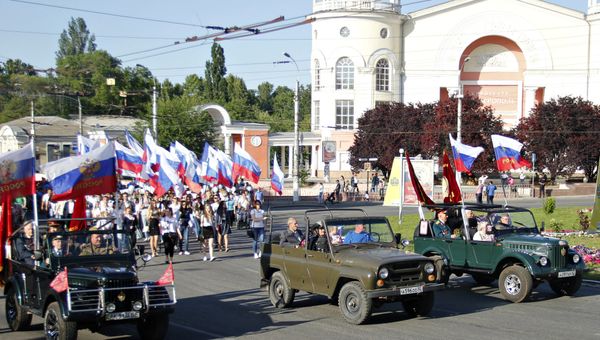 Праздничное шествие по случаю 233-летия основания Симферополя