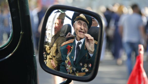 Праздничное шествие по случаю 233-летия основания Симферополя