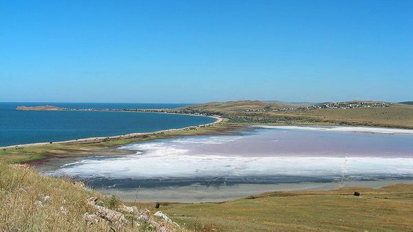 Чокракское озеро на востоке Крыма. Архивное фото