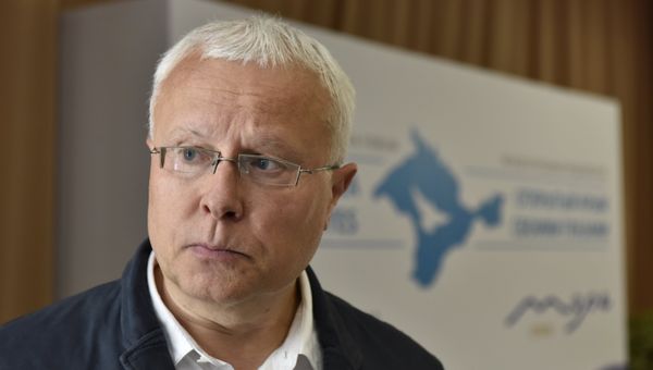 Председатель совета директоров ЗАО Национальная резервная компания, издатель The Independent и The London Evening Standard Александр Лебедев на открытии международного медиафорума Открытый Крым: своими глазами в Алуште Председатель совета директоров ЗАО Национальная резервная компания, издатель The Independent и The London Evening Standard Александр Лебедев на открытии международного медиафорума Открытый Крым: своими глазами в Алуште
