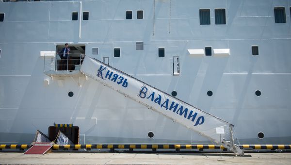 Круизный лайнер Князь Владимир. Архивное фото