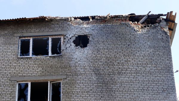 Последствия обстрела в Донецке
