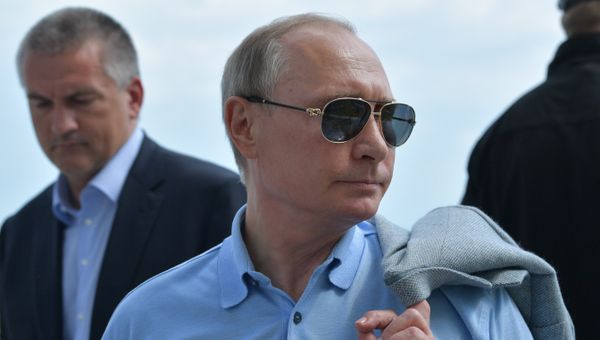 Президент РФ В. Путин посетил международный детский центр Артек