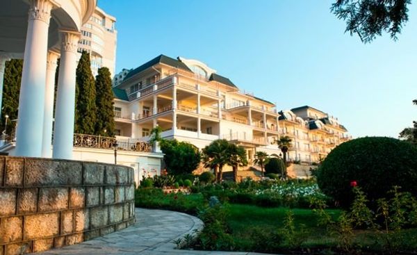Территория курорта Palmira Palace