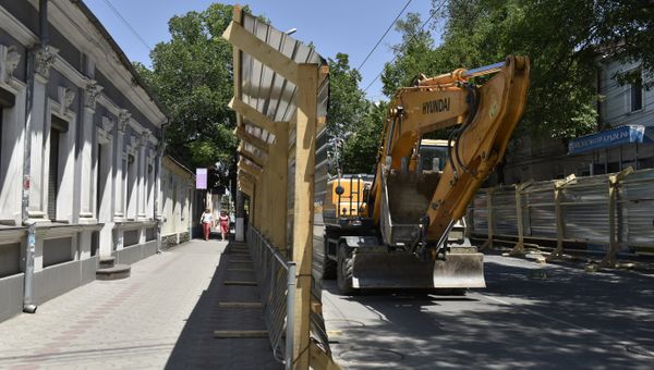 Подготовка к началу ремонтных работ на ул. Карла Маркса в Симферополе