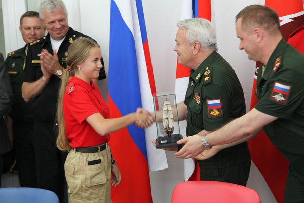 Встреча замминистра обороны РФ Николая Панкова с представителями Регионального отделения Всероссийского детско-юношеского военно-патриотического общественного движения Юнармия в Севастополе