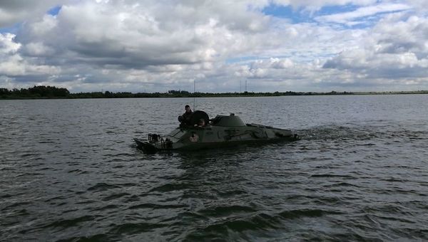 23 июля Керченский пролив будут форсировать два БРДМ-2