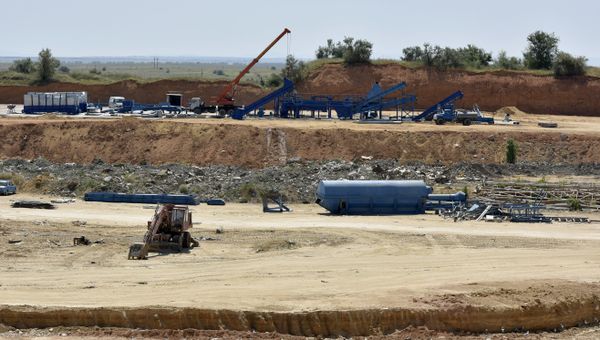 На полигоне твердых коммунальных отходов в селе Тургенево Белогорского района монтируют мусоросортировочный завод
