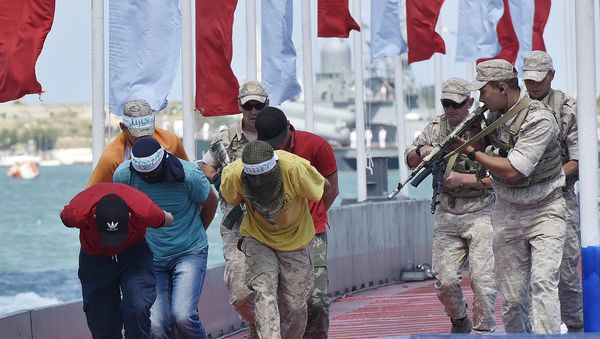 Захват пиратов на военно-спортивном празднике в честь Дня ВМФ России в Севастополе