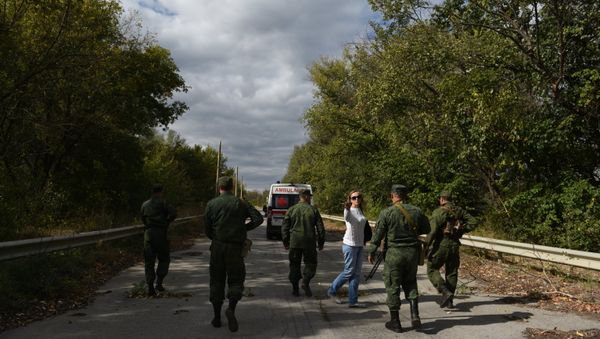 Обмен военнопленными между ДНР, ЛНР и Украиной в Донбассе. Архивное фото Обмен военнопленными между ДНР, ЛНР и Украиной в Донбассе. Архивное фото