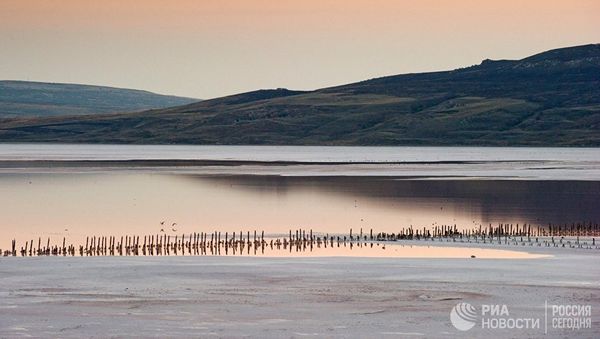 Чокракское озеро на Керченском полуострове в Крыму