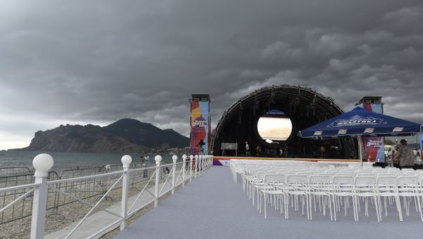 Главная сцена Международного джазового фестиваля Koktebel Jazz Party. 18 августа 2017