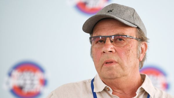 Музыкант Игорь Бриль на пресс-конференции участников коллектива Bril Family в рамках фестиваля Koktebel Jazz Party 2017. Музыкант Игорь Бриль на пресс-конференции участников коллектива Bril Family в рамках фестиваля Koktebel Jazz Party 2017.