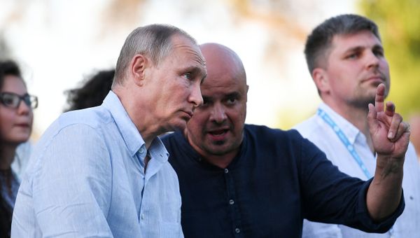 Президент РФ Владимир Путин во время посещения ежегодного Всероссийского молодежного образовательного форума Таврида