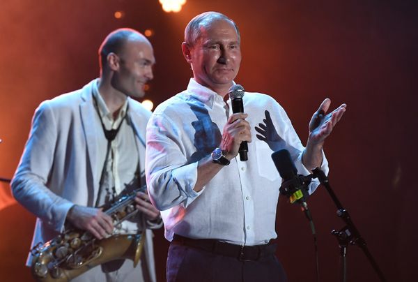 Президент РФ Владимир Путин во время посещения фестиваля Koktebel Jazz Party 2017.