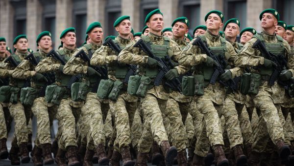 Военный парад по случаю 25-летней годовщины со Дня Независимости Украины