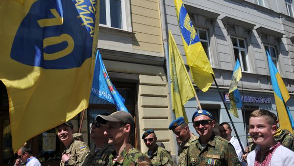 Марш в День Героев во Львове