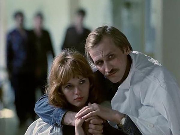 Кадр из фильма Экипаж (1979)