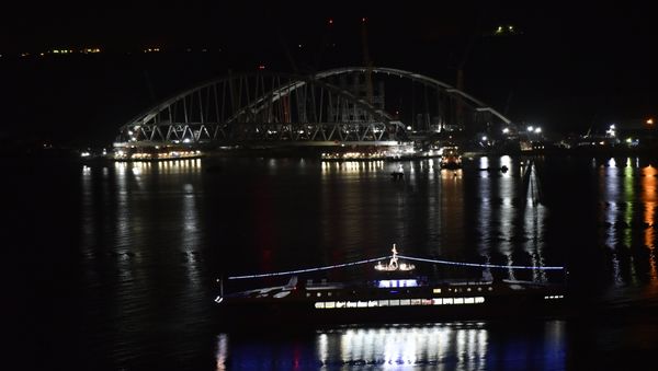 Начало морской операции по установке железнодорожной арки моста через Керченский пролив Начало морской операции по установке железнодорожной арки моста через Керченский пролив