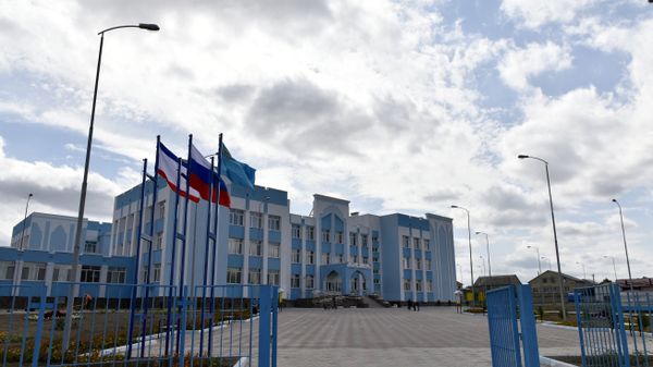 Школа четырех президентов в микрорайоне Фонтаны Симферополя
