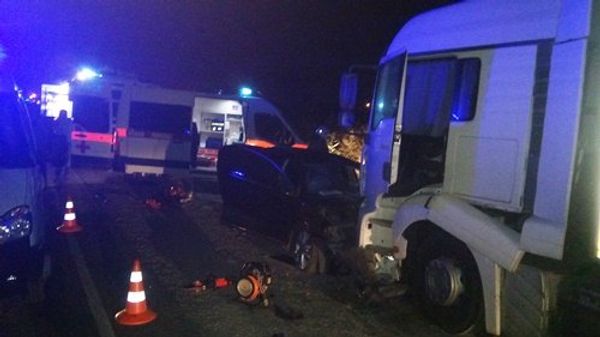 ДТП на трассе Керчь - Симферополь, в котором иномарка врезалась в фуру лоб в лоб