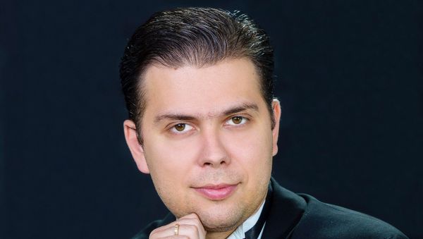 Директор Севастопольского академического театра танца имени В. Елизарова Александр ЕЛИЗАРОВ