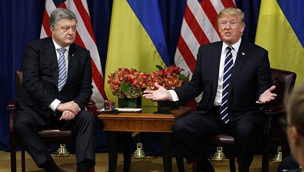 Президент Украины Петр Порошенко и президент США Дональд Трамп на Генеральной Ассамблее ООН в Нью-Йорке. 21 сентября 2017