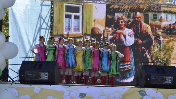 В Феодосии прошла благотворительная акция Белый цветок