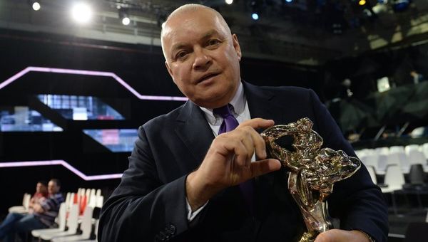 Дмитрий Киселев после получения ТЭФИ